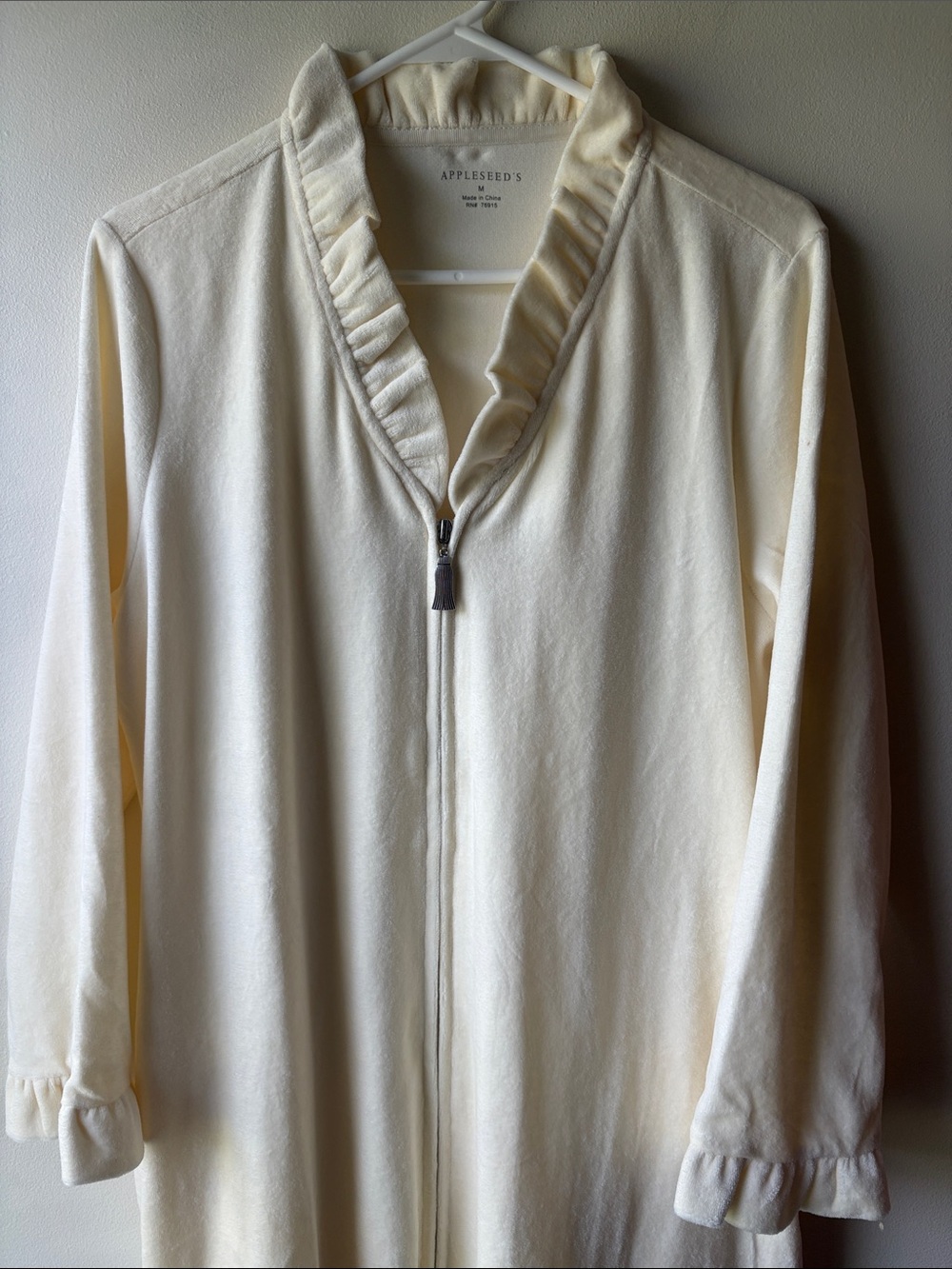 Appleseed's Cream Ruffle Zip Robe - Picture 1 of 1